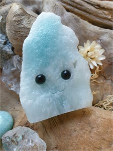 Каменный чудик из аквамарина кч11