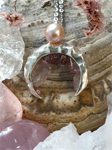 Большая Лунница с жемчужиной и клубничным кварцем блж12