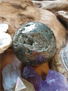 Шар из пирита шпрт10