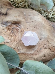 Кристалл аметиста малый крист104